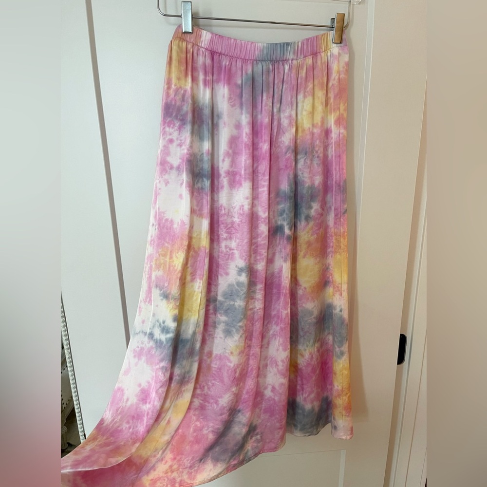 Nation, Ltd Midi Skirt in Canyon Tie Dye. Size  Small